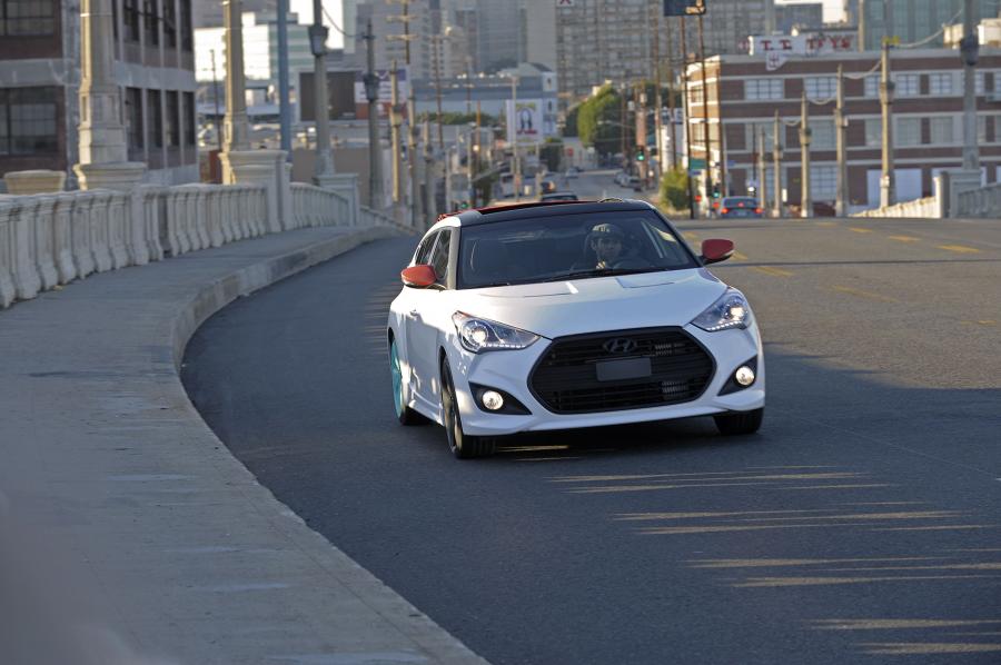  Hyundai Veloster C3 Roll Top Concept 2012 года  (фото 19 из 32)